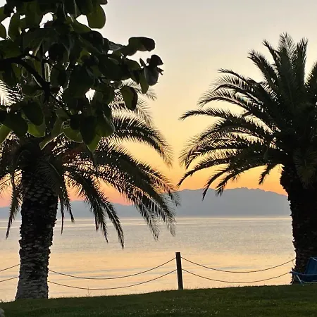 Seafront Family Calypso Holiday home *