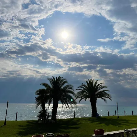 Holiday home Seafront Family Calypso *